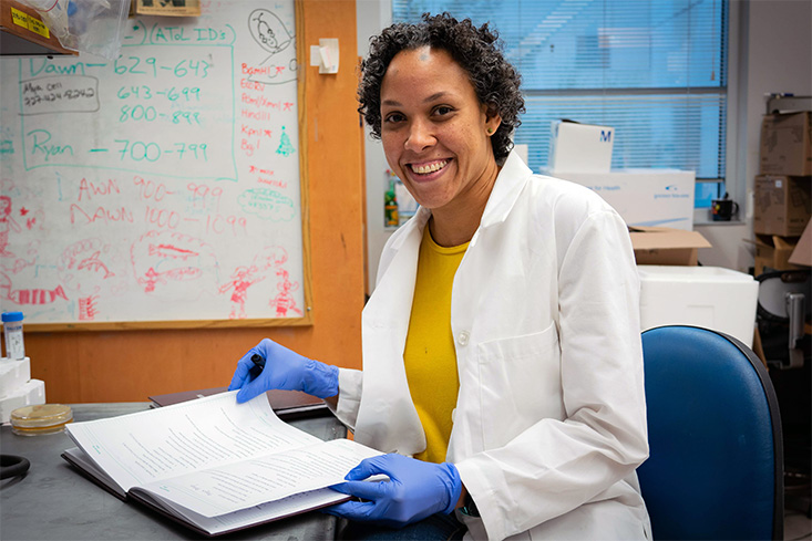 Meet Karyna Rosario, PhD, who graduated from USF in 2010, and now works as a research scientist in the marine genomics lab run by Mya Breitbart, PhD.