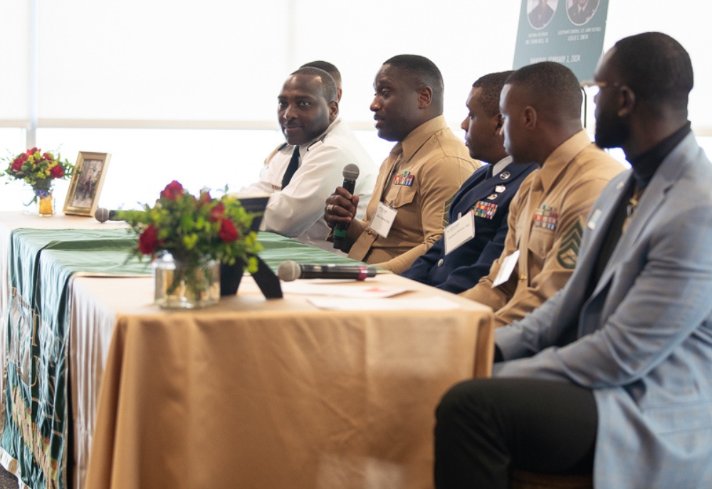 Kendrick Williams of USF’s Joint Military Leadership Center moderated a panel featuring MSG LeVon Sains, Senior Military Science Instructor, GySgt Darius O. Robinson, Assistant Marine Officer Instructor, SSgt. Dominque Robinson, SSgt Jordan M. Barnes (student) and OC Justus Betts (students) for a discussion of ROCT at USF. (Photo by Corey Lepak)