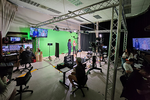 Students from the Zimmerman School of Advertising & Mass Communications produce the Florida Focus program, which airs on the local PBS station WEDQ in Tampa, Fla. (Photo courtesy of Stephanie Anderson)