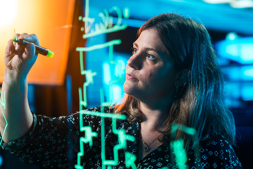 USF's Dr. Dayane Reis of the Bellini College of Artificial Intelligence, Cybersecurity and Computing