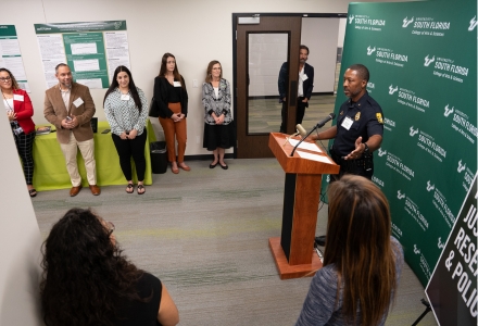 Tampa Police Department Deputy Chief Calvin Johnson thanks the CJRP presenters and students. (Photo by Corey Lepak)