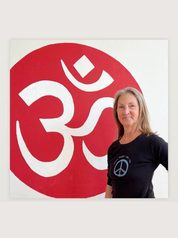 Elaine Churton
