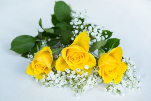 yellow bouquet of flowers