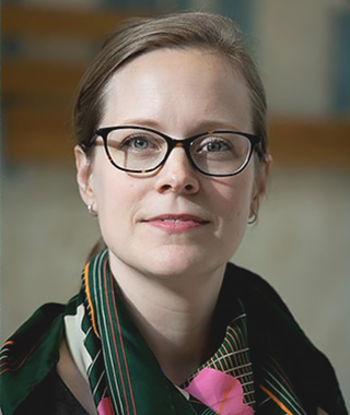 Heather O Leary Headshot