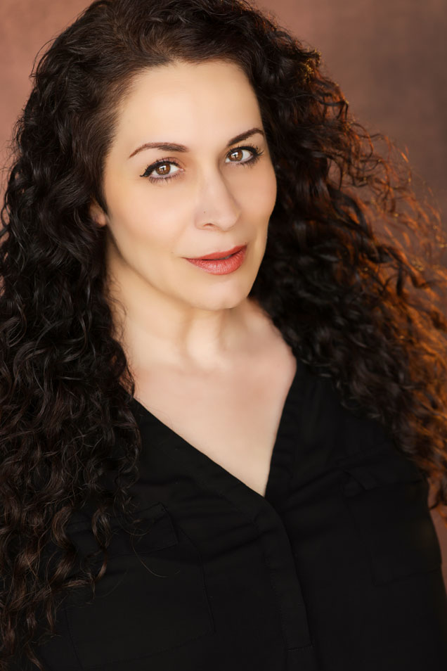 Michelle Moslemi-Haché headshot image