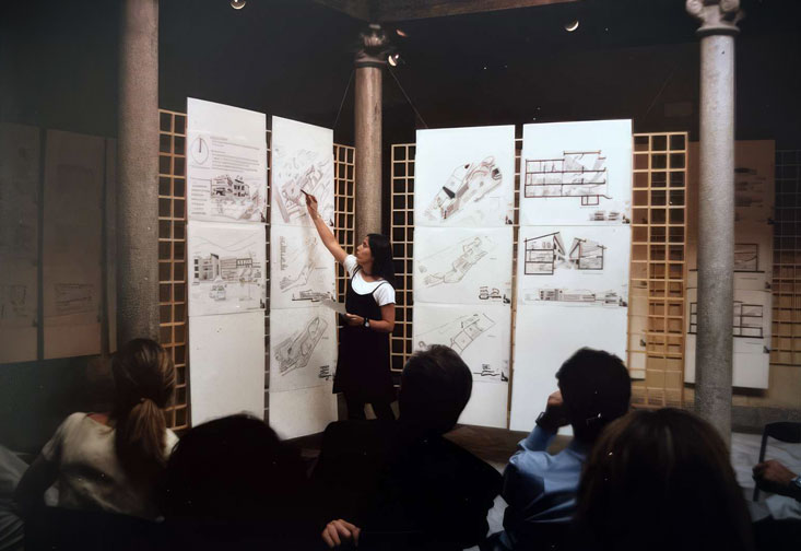 Maria Pellot giving an Architecture presentation.