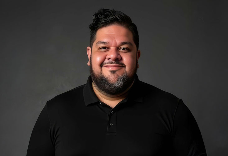 Josué Robles Caraballo headshot