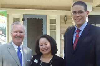 Tampa Mayor Bob Buckhorn, Eileen Rodriguez, & Wells Fargo Regional President Carl Miller