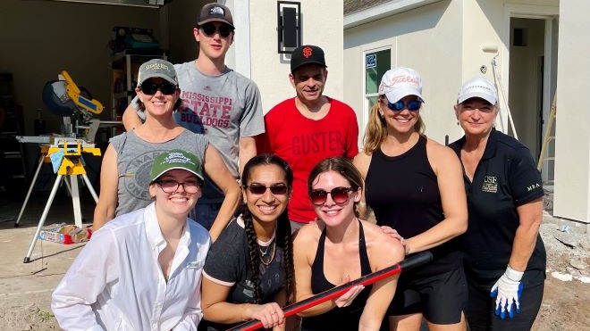 image of habitat volunteers