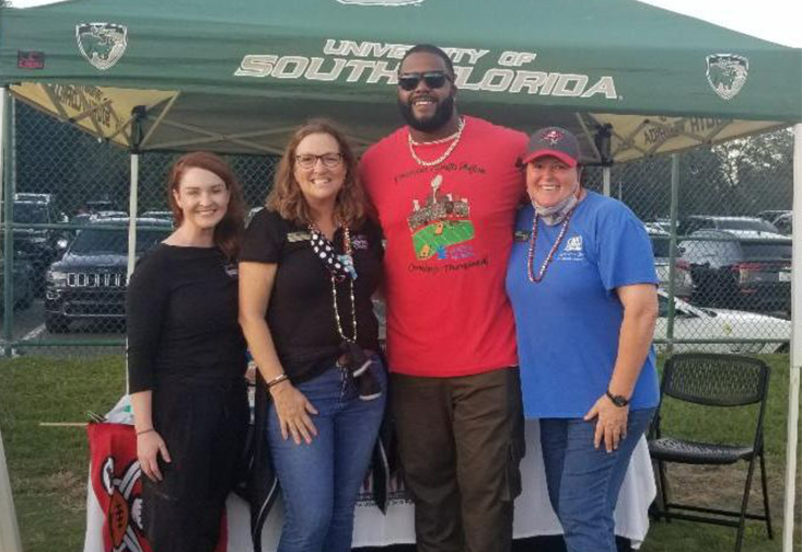 Donovan Smith with members of the CARD-USF team