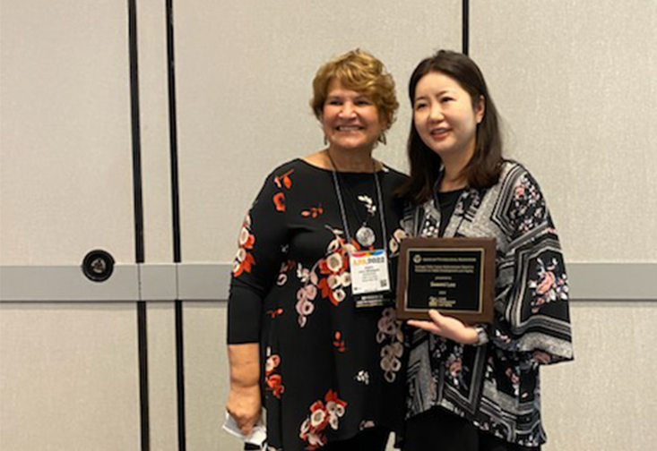 Soomi Lee receives APA award