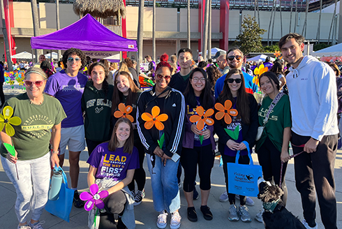 Group photo of the Student Association for Aging Studies at the 2022 Walk to End Alzheimer’s.