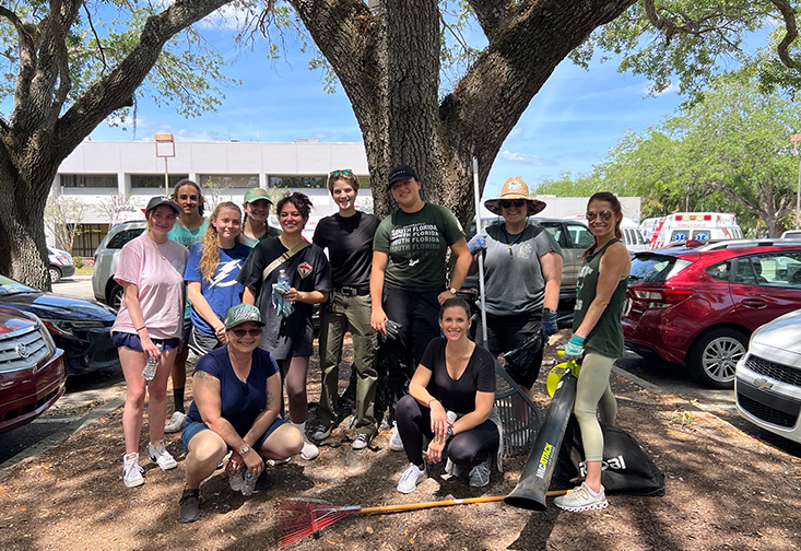 Alpha Phi Sigma at the Crisis Center of Tampa Bay