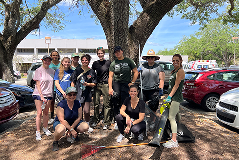 Alpha Phi Sigma at the Crisis Center of Tampa Bay