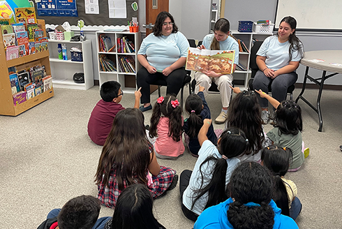 USF students read to children