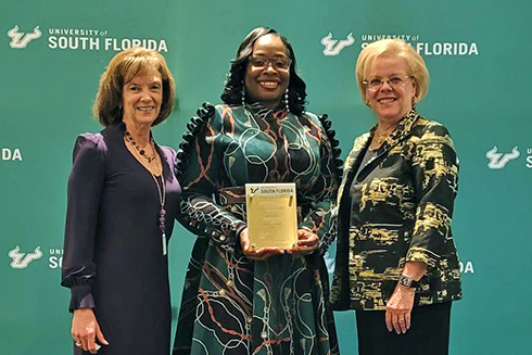 Ruthmae Sears receives outstanding faculty award at USF