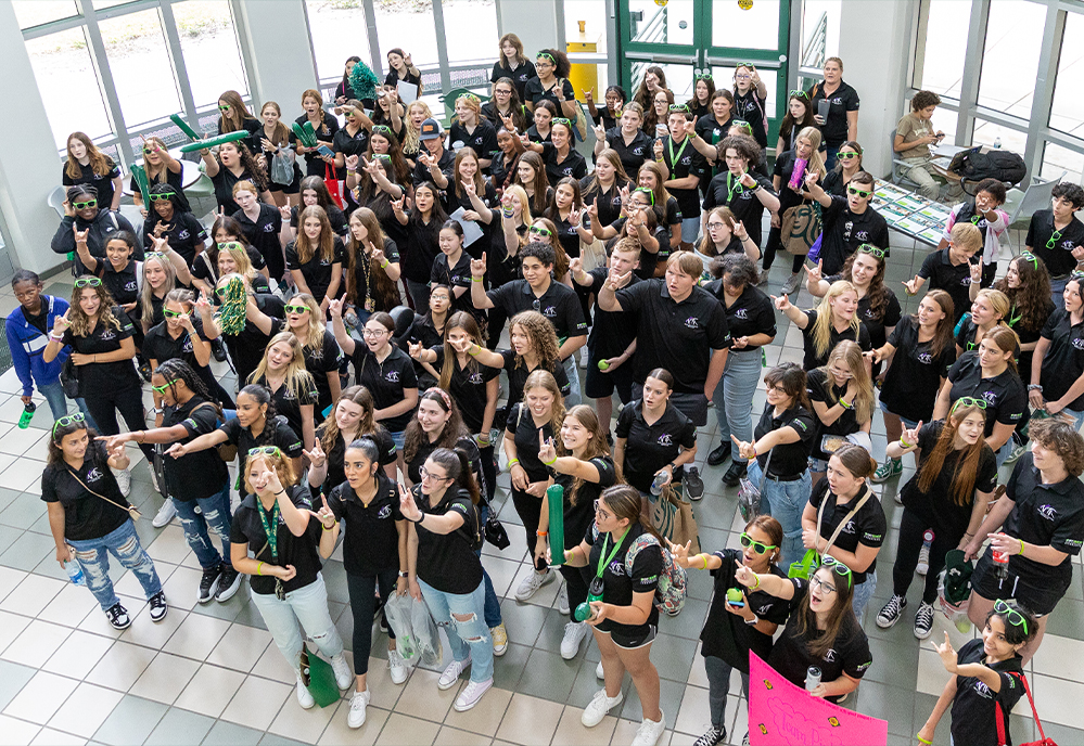 Student visitors group photo