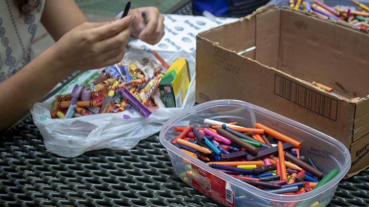 Peeling crayons