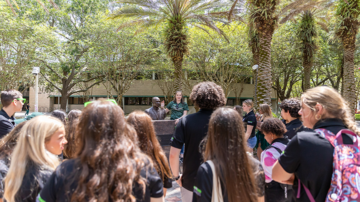 Students by MLK statue 