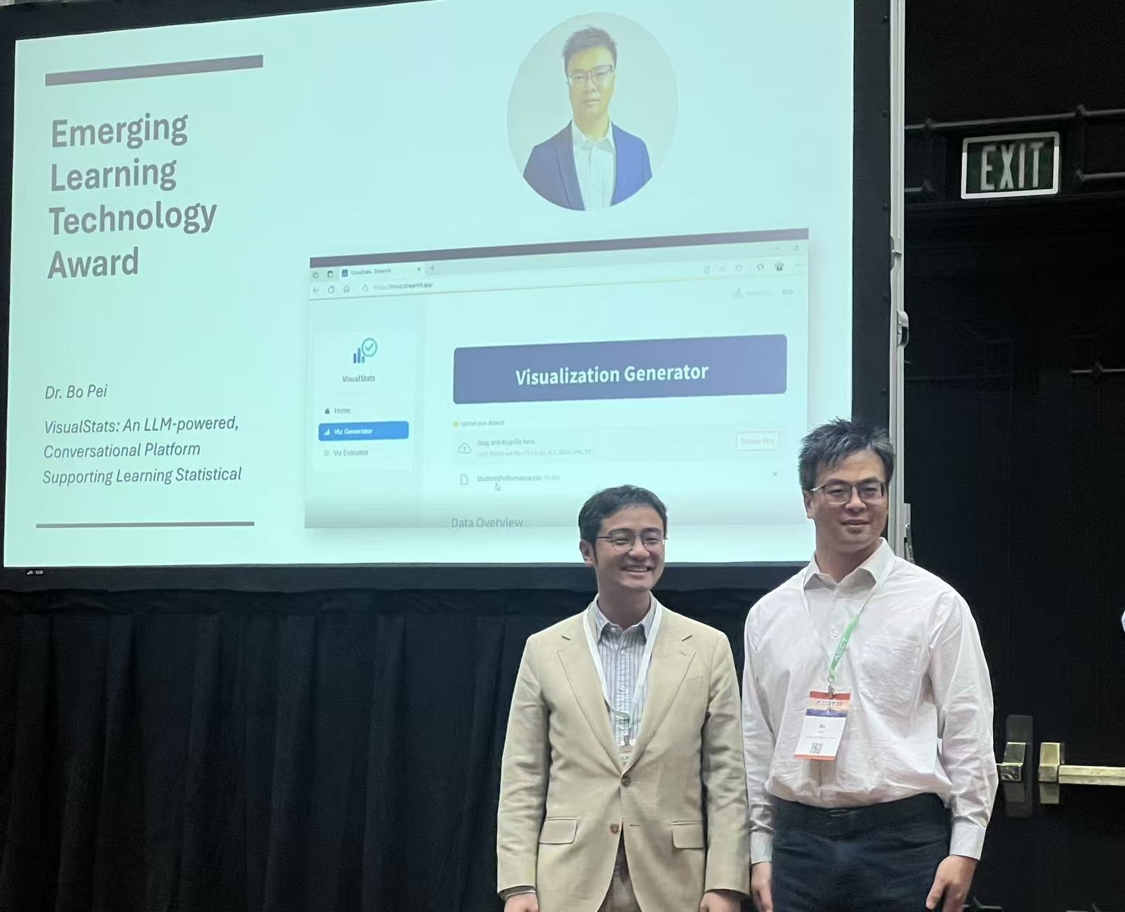 Pei accepting his award