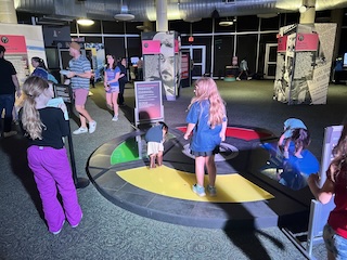 kids in the ai exhibit at the museum