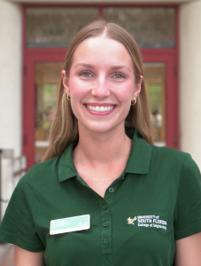 Mila Snyder headshot