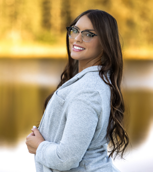 Lauren Ploof headshot