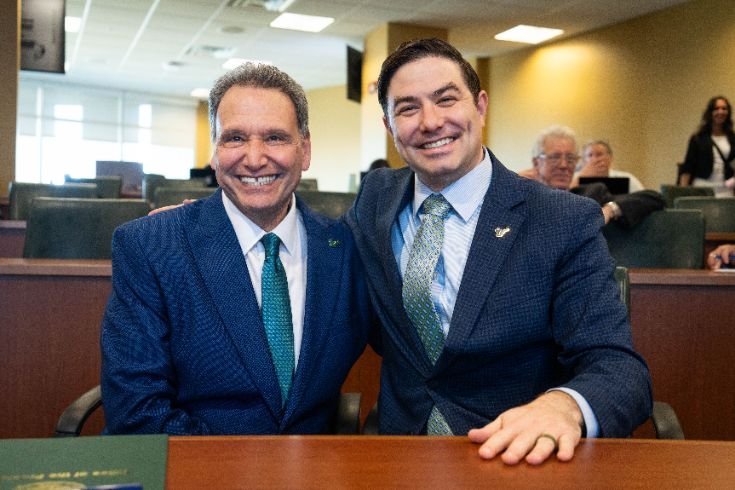 FS President Simmons and USF President Limayem during a Faculty Senate meeting on President Limayem’s second day in office, February 18, 2026.