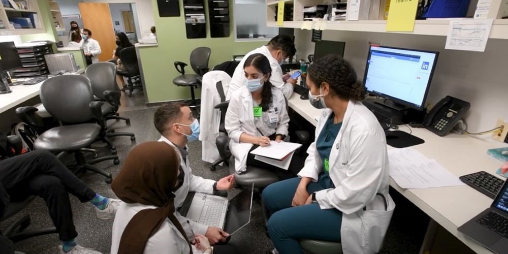 Health students from different disciplines volunteer together at the BRIDGE Healthcare Clinic. 