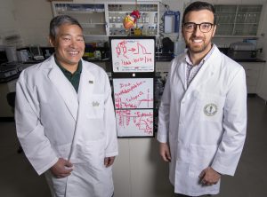 Dr. Teng and Dr. Noujaim in the lab.
