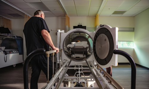 Preparing the hyperbaric oxygen chamber