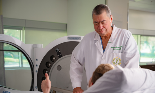 Harry van Loveren and a hyperbaric oxygen chamber