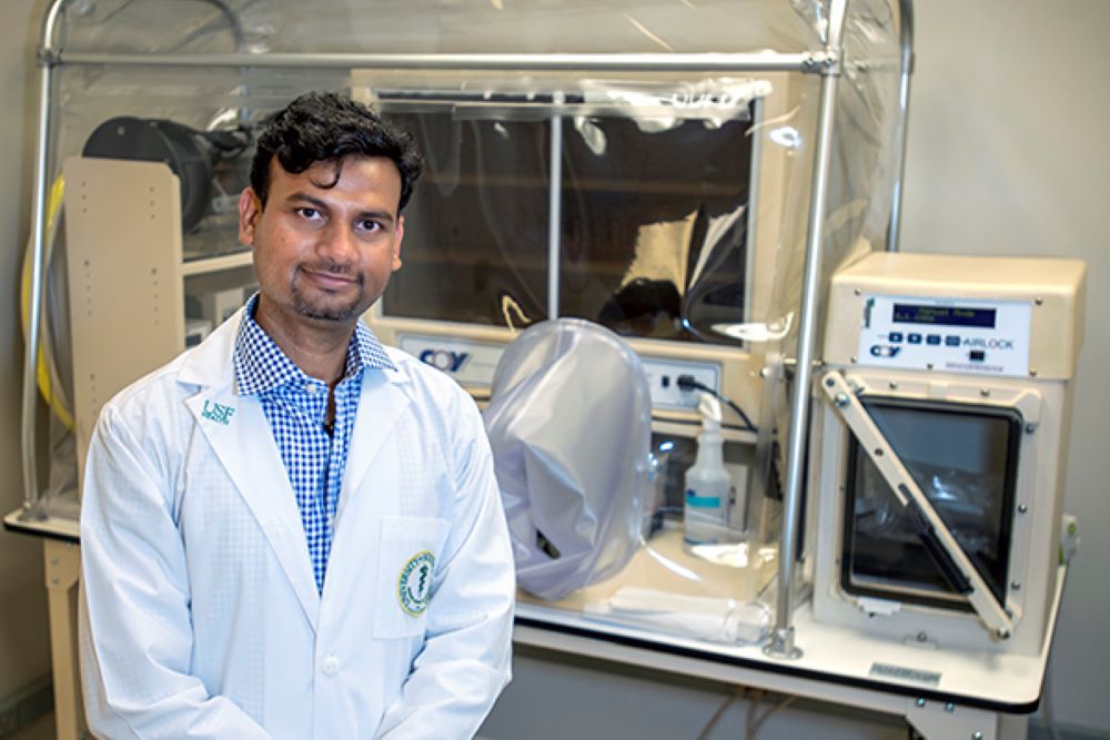 Hariom Yadav, PhD, is developing a "cocktail" of healthy bacteria that might lower the risk of dementia. 