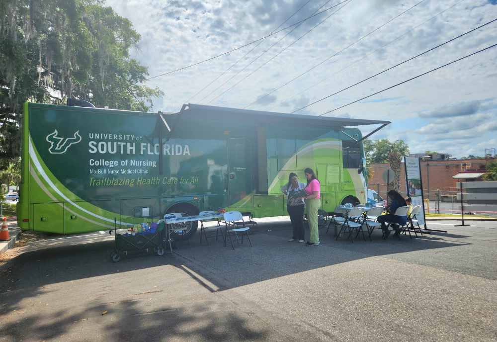Mo-Bull Nurse Medical Clinic arrives at Brooksville Health Fair