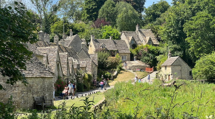 cottages in London