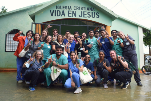 Group photo of Judy Genshaft Honors College students on the Fall 2023 Dominican Republic Study Abroad Trip. 