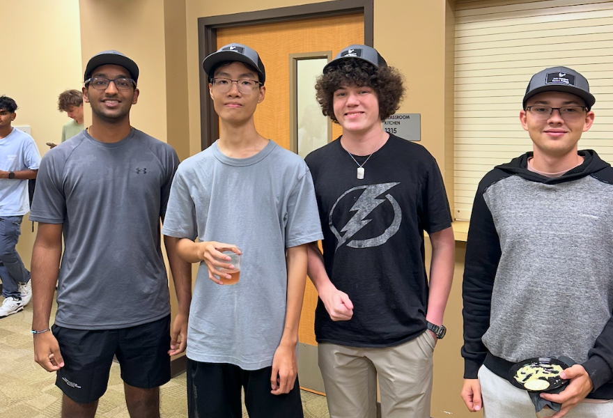 LLC students drink mocktails at mocktail mixer