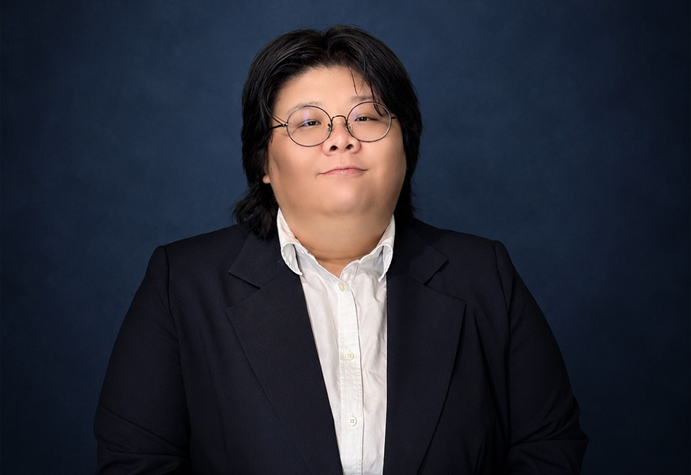 Sy-Woei headshot