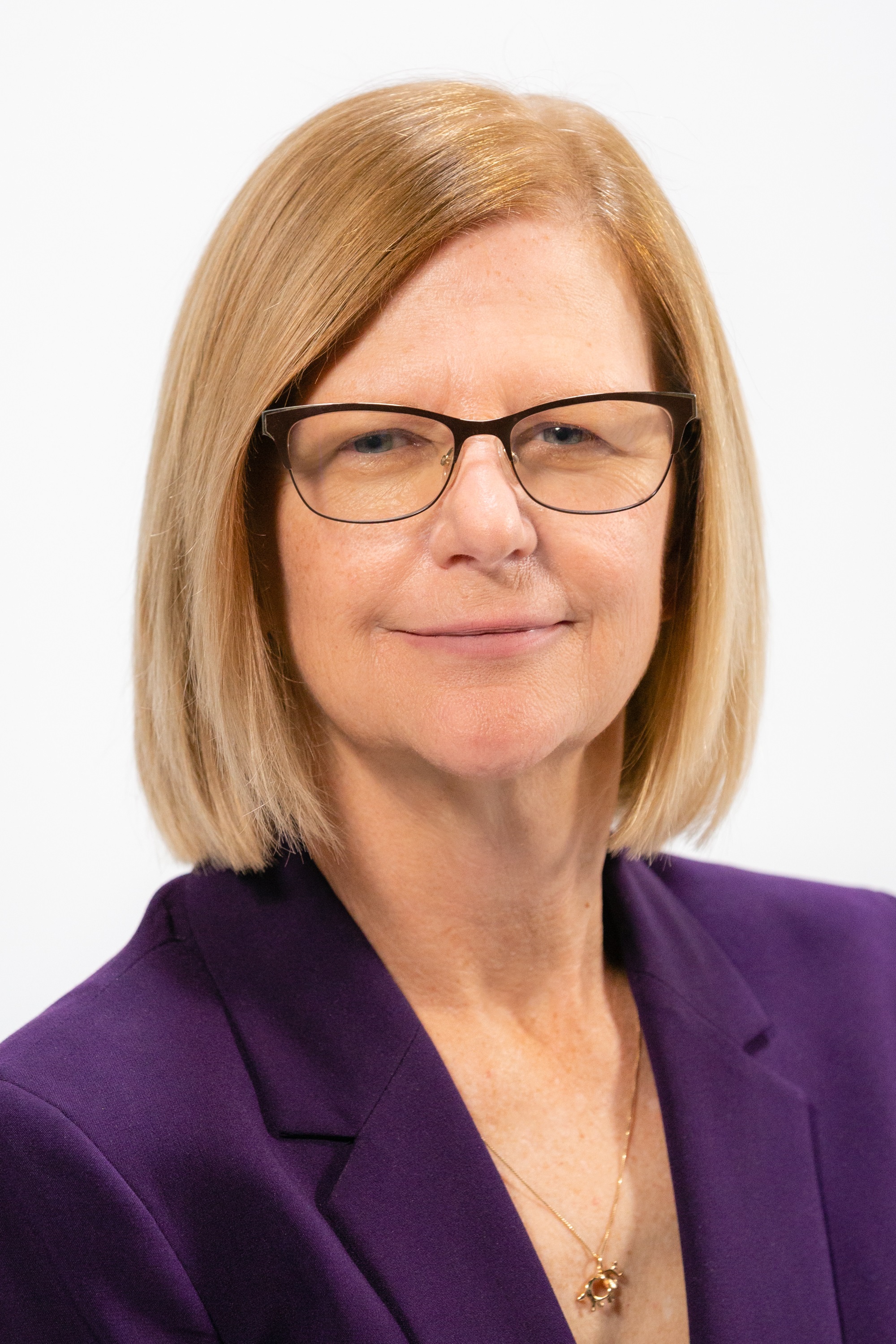 Dr. Cynthia DeLuca Associate Vice President of Innovative Education