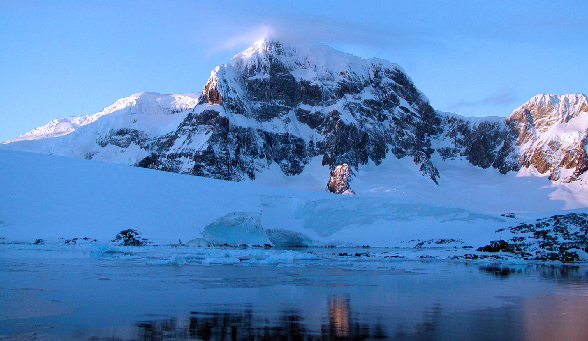 Lockroy Mountain