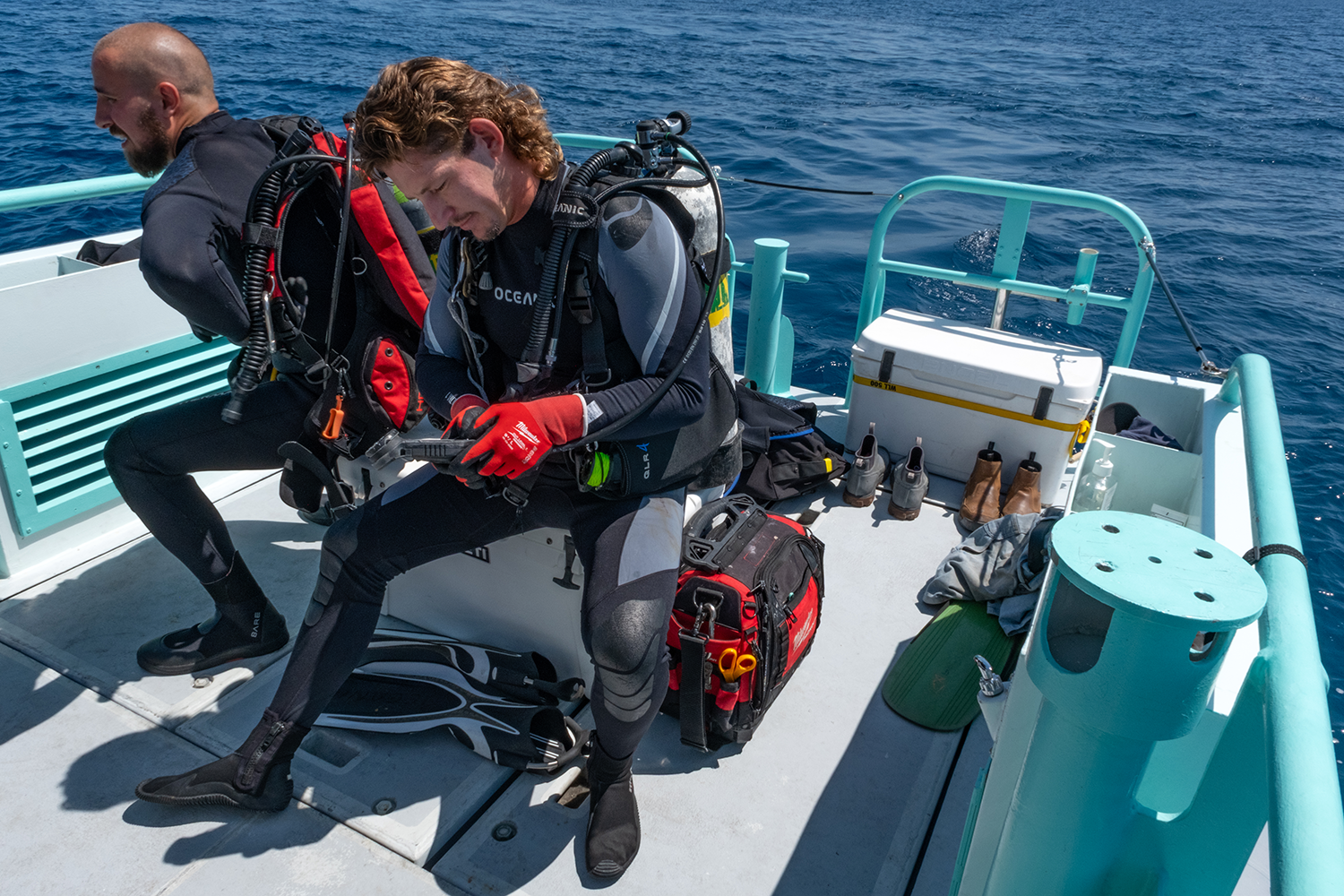 Orion Scharton-Witmer and Mitch Lemon prepare to dive. Credit: Jackson Sullivan.