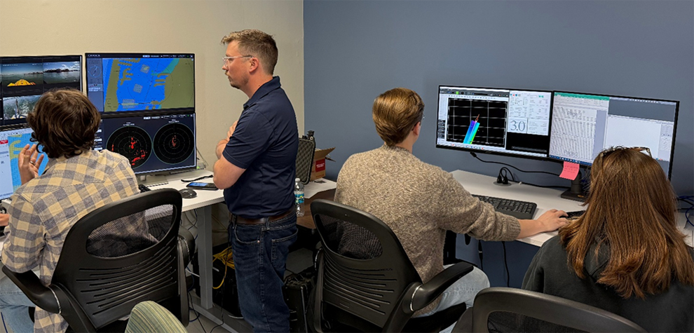The COMIT and Chance Maritime teams set up a Remote Operations Center at COMIT’s facility in St. Petersburg, FL to operate the ocean drone and its sensors. Students and faculty from COMIT operated the sonars, while operators from Chance Maritime piloted the LR30.