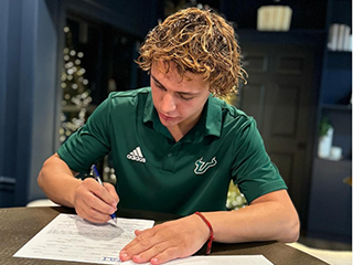 signing