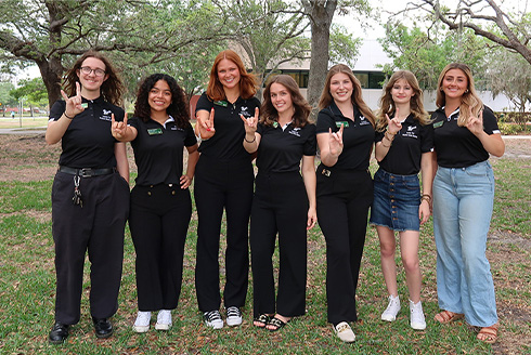 From overwhelmed freshmen to peer mentors: USF students support fellow Bulls through HEAT