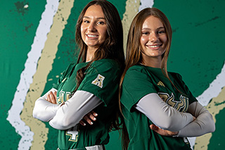Alexa and Ava Galligani