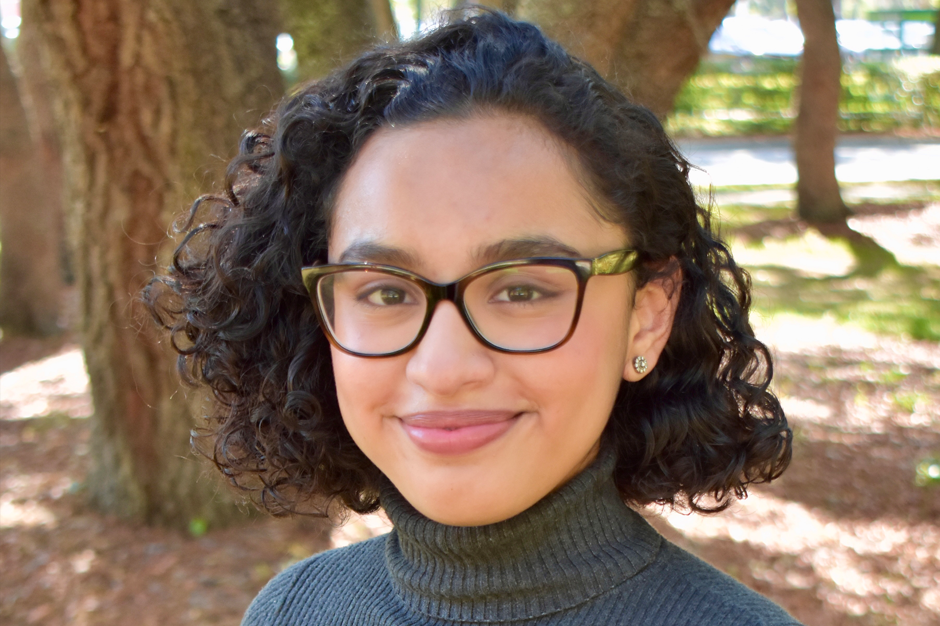 Avani Sanghvi headshot