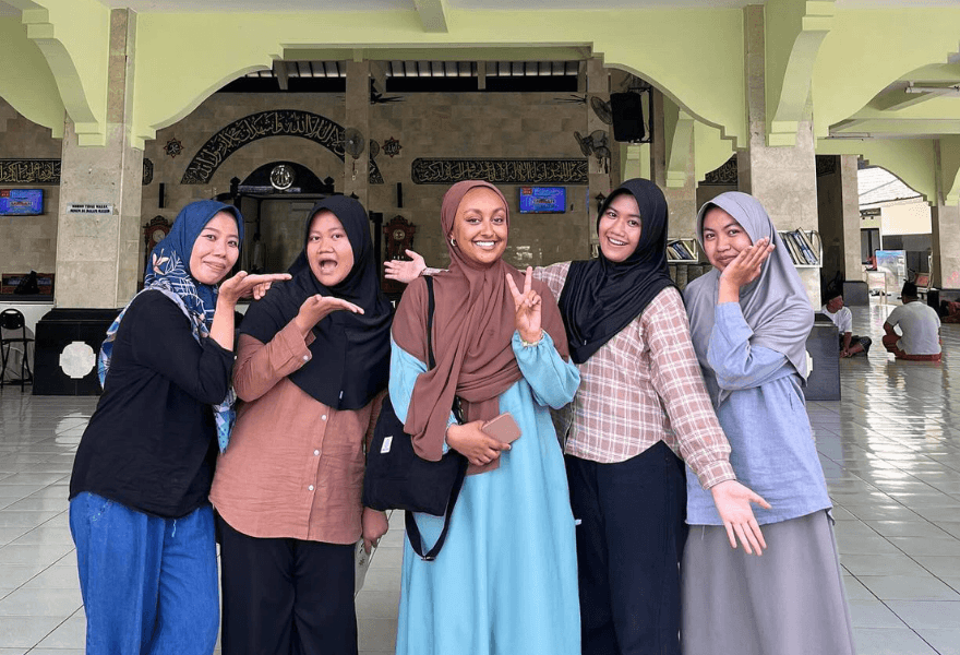 Hanan and friends in Bali,I ndonesia