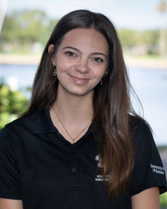 Maddie Badertscher headshot