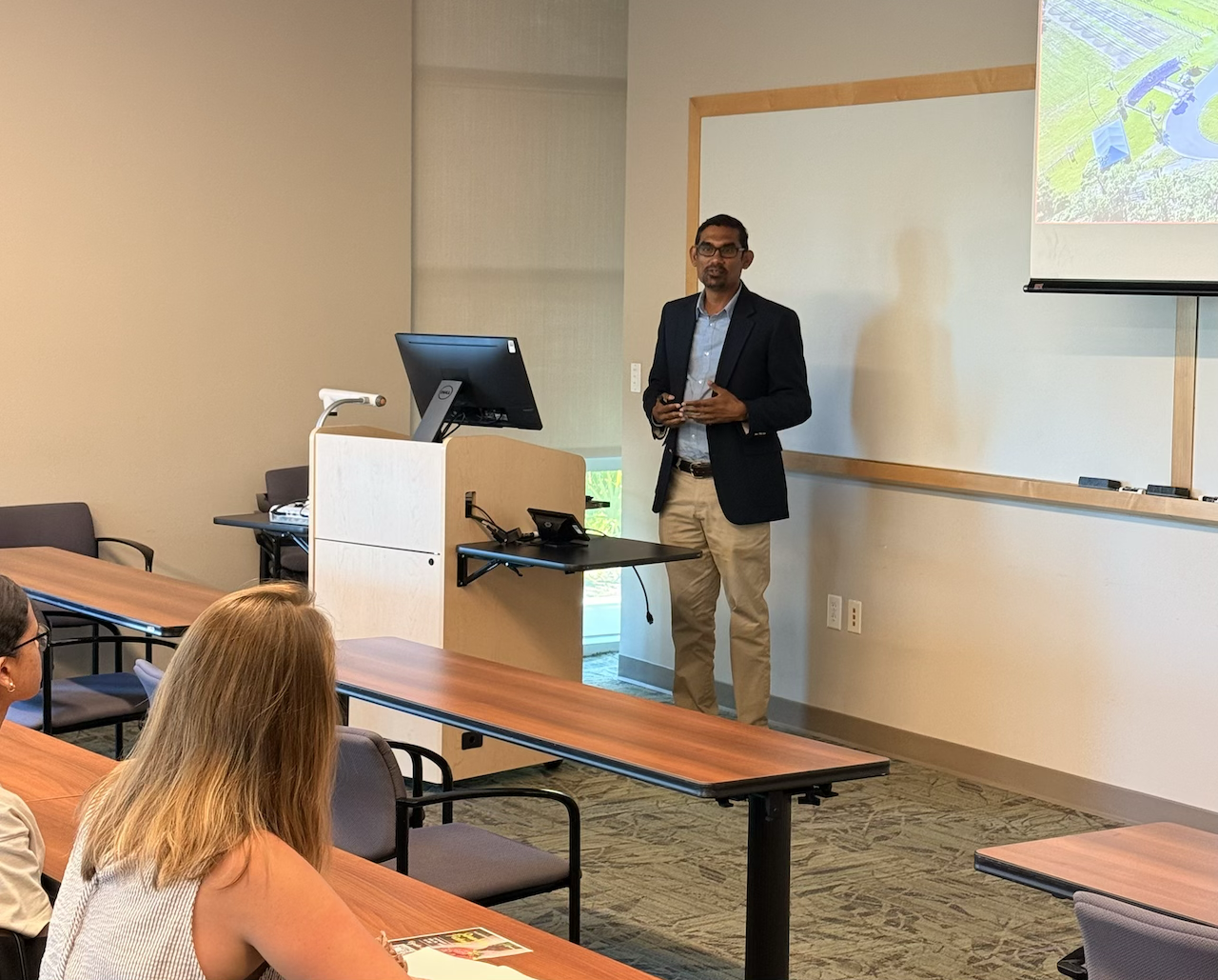 Ramdeo Seepaul Presenting