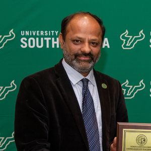 mujumdar headshot